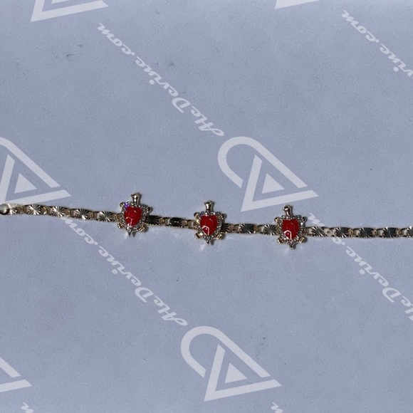 Red Turtle Bracelet (gold plated) - Picture 3 of 8